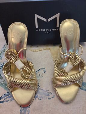 Marc Fisher LTD Brista Metallic Gold Strappy Ankle Tie Stiletto Heels Size 5